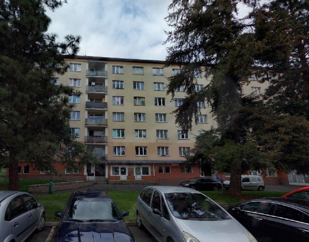 2+1, Závodu míru, Karlovy Vary, 62 m²