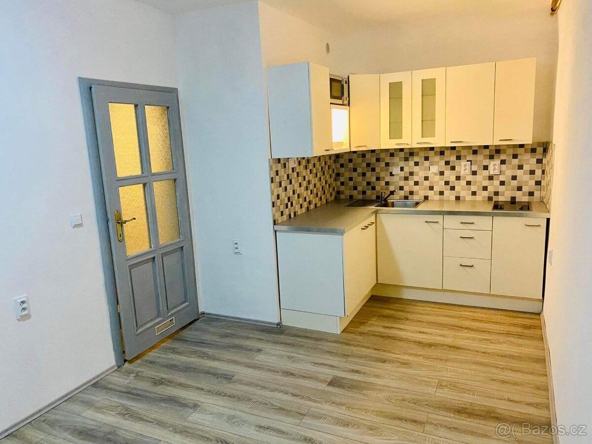 Byty, Neveklov, 257 56