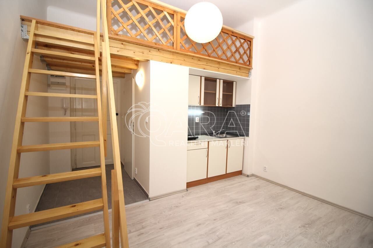 1+kk, Chvalova, Praha, 24 m²