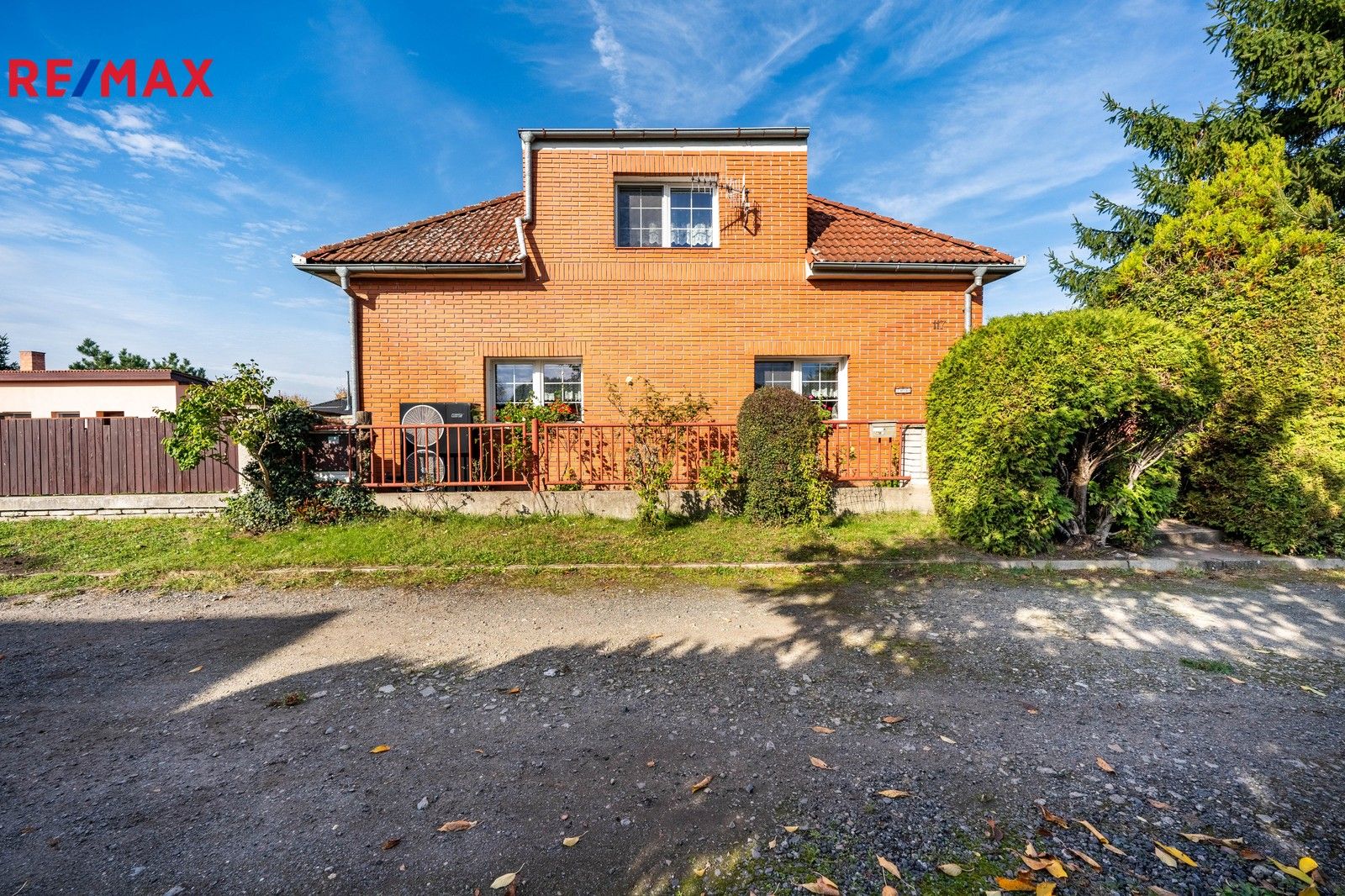 Rodinné domy, U trati, Tišice, 197 m²