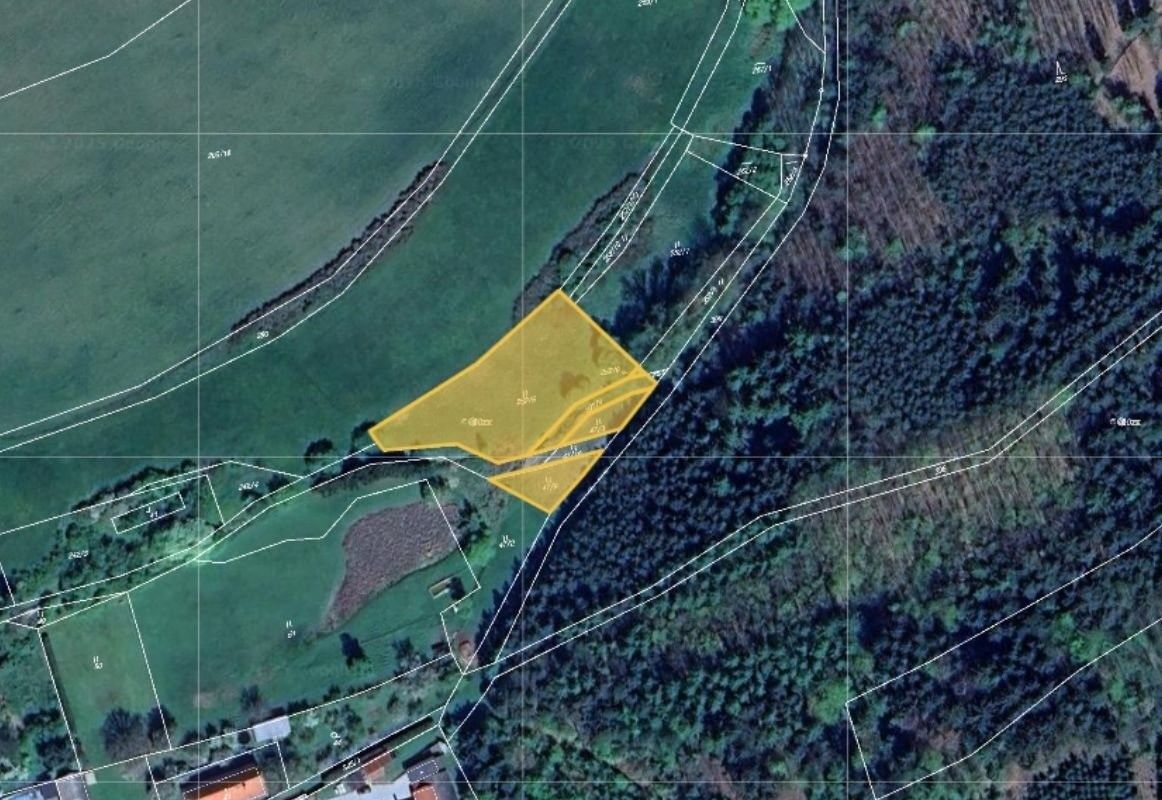 Louky, Hřebečníky, 2 521 m²