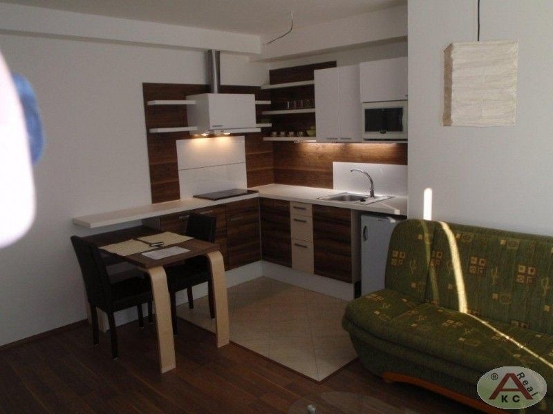 1+kk, Sazovická, Praha, 27 m²