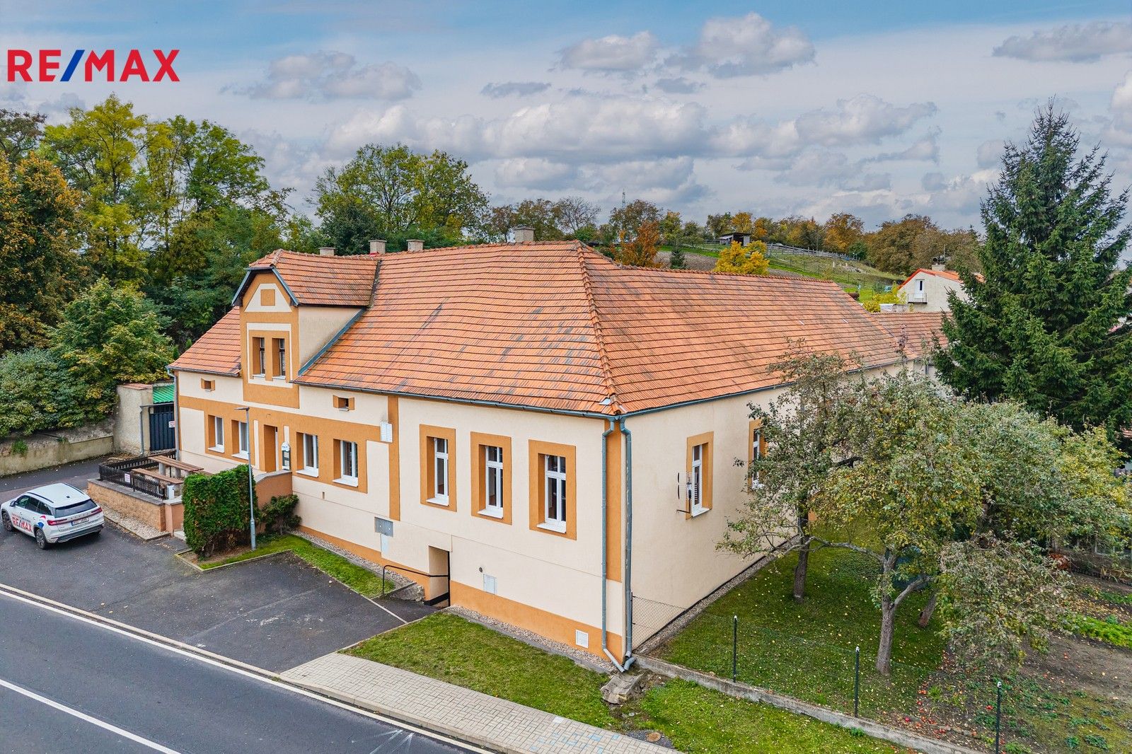 Ubytovací zařízení, Senkov, Zbrašín, 670 m²