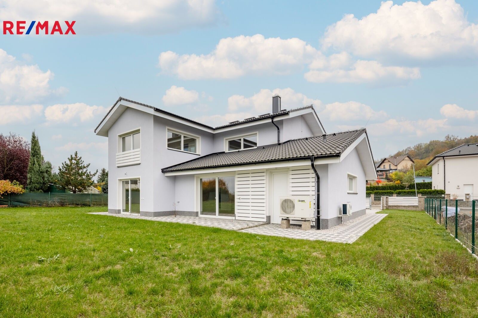 Rodinné domy, Jenišov, 178 m²