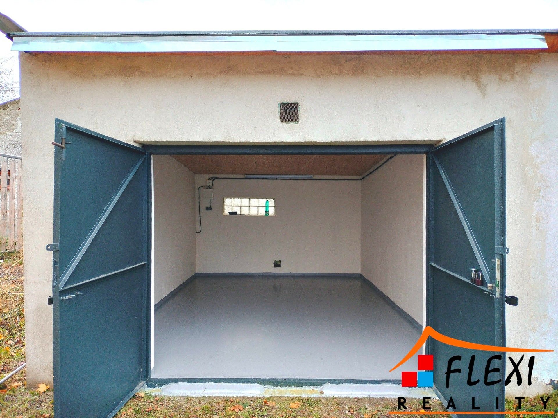 Garáže, Tavičská, Ostrava, 19 m²