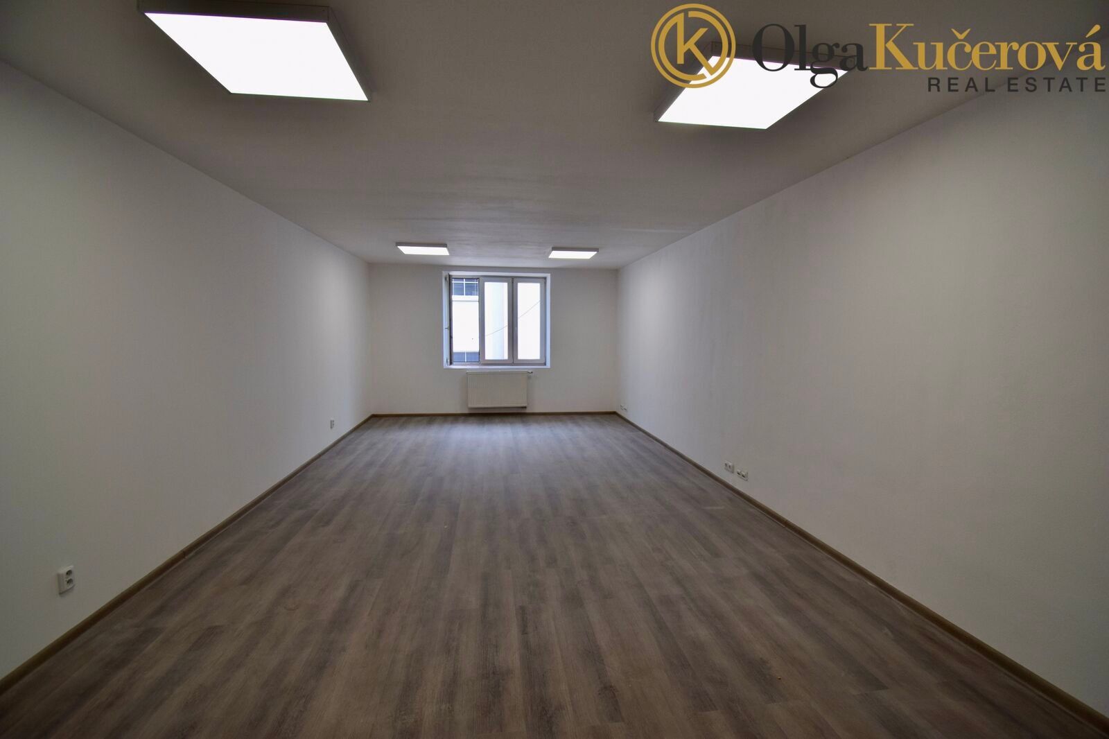 Pronájem kancelář - Brněnská, Modřice, 102 m²