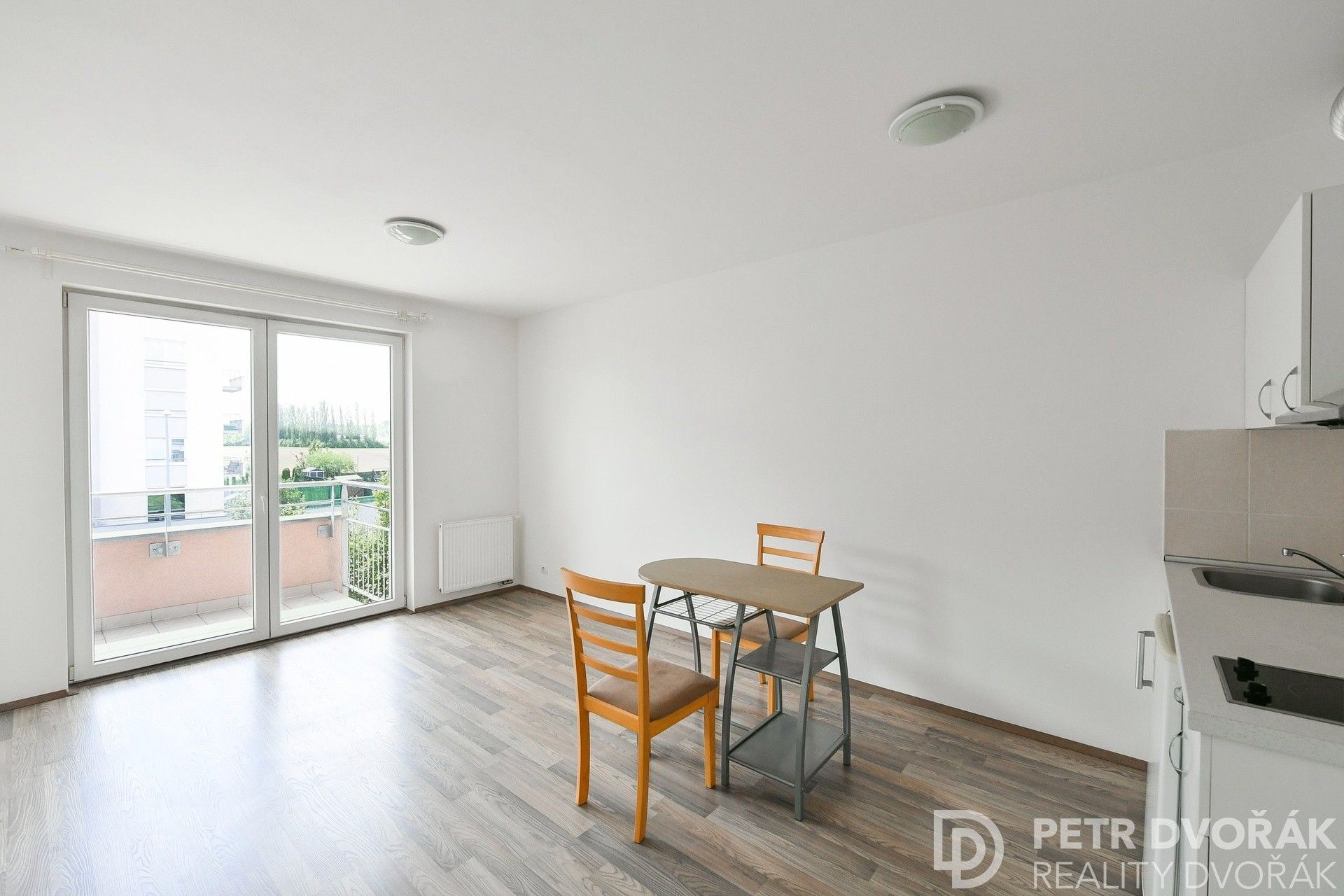 Prodej byt 1+kk - Hlučkova, Praha, 34 m²