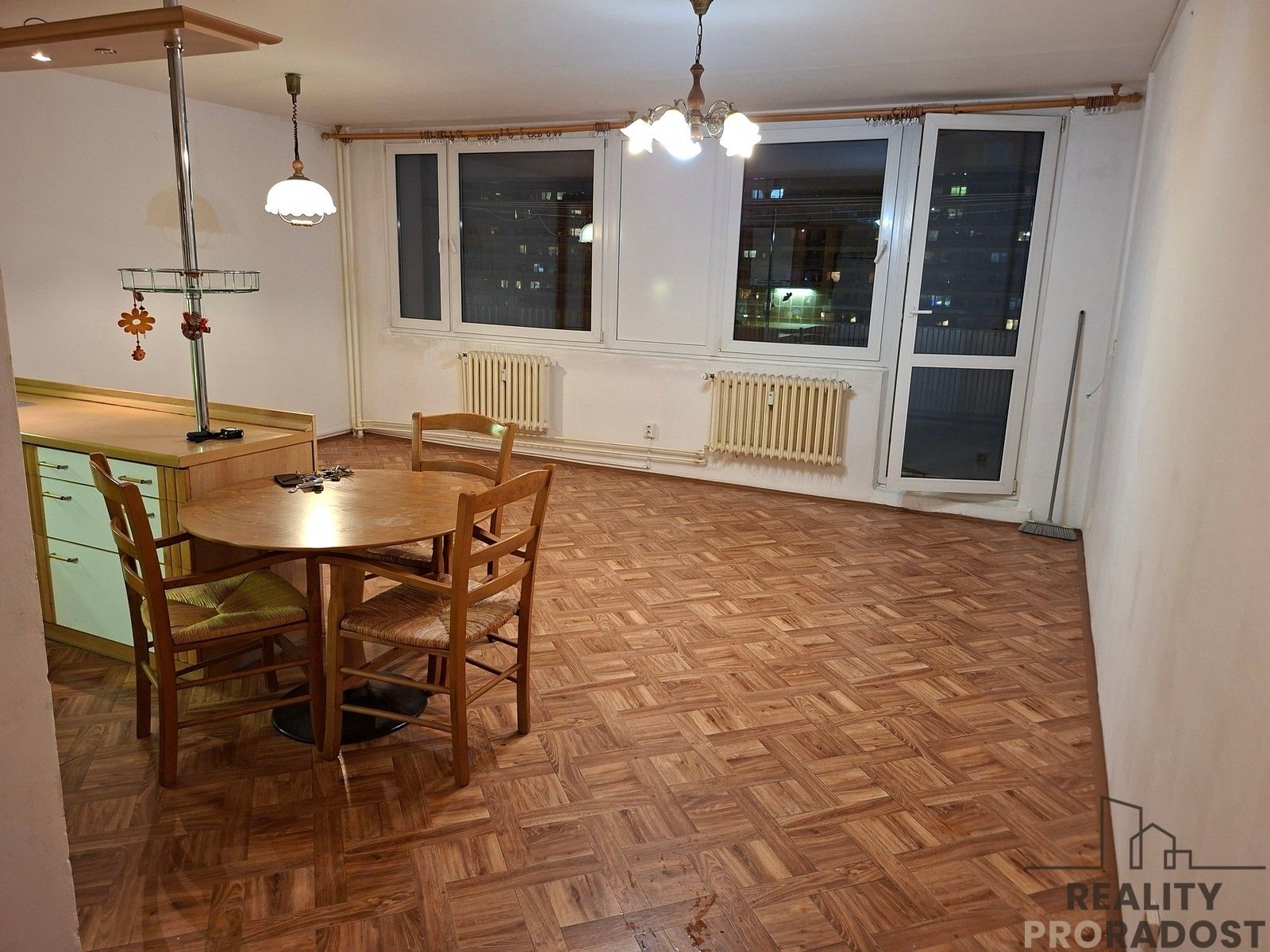 2+kk, Švýcarská, Kladno, 89 m²