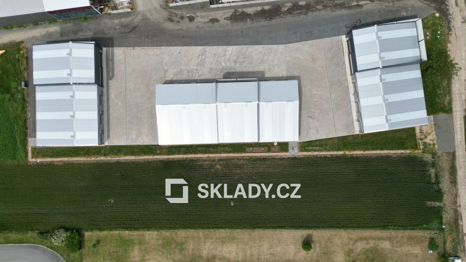 Pronájem sklad - Cvrčovice, 1 850 m²