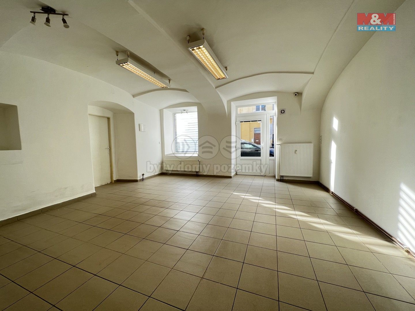 Pronájem obchodní prostory - Třebízského, Slaný, 34 m²