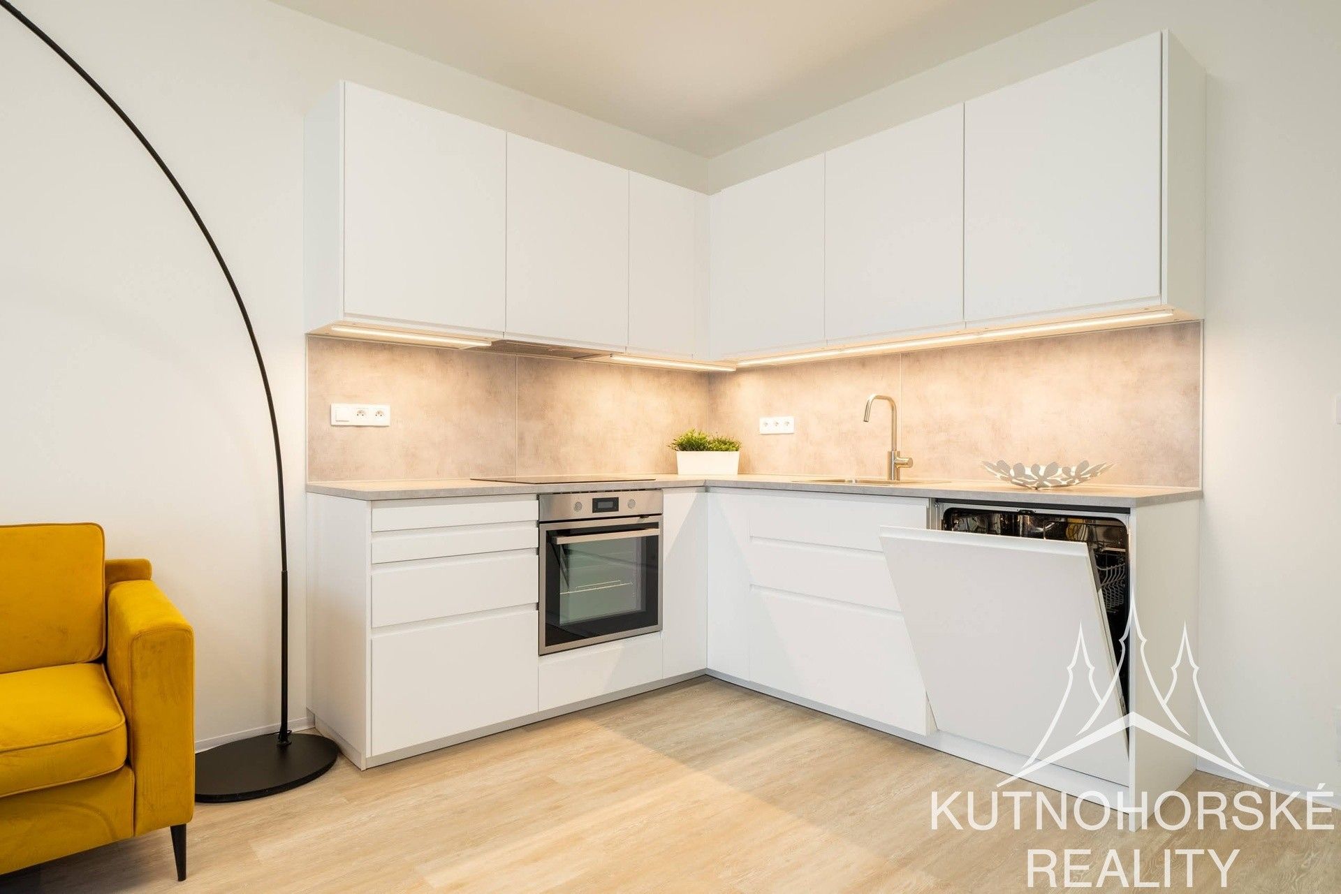 Pronájem byt 2+kk - Za Lidkou, Kutná Hora, 57 m²