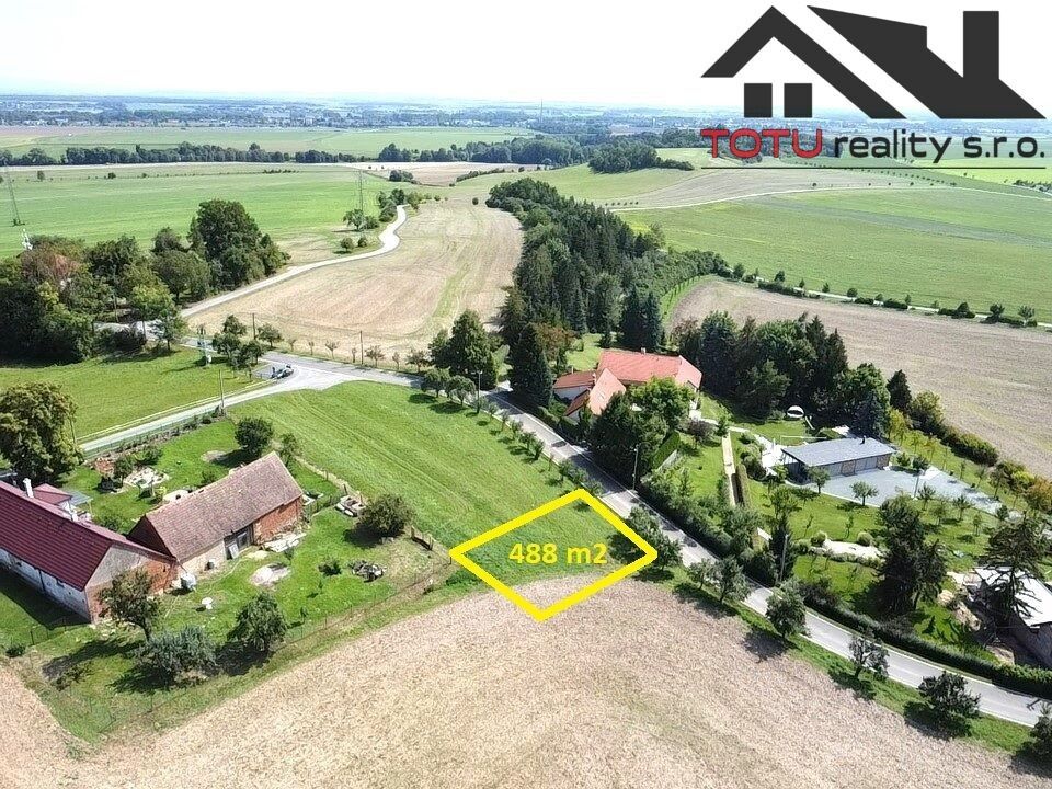 Zahrady, Habřina, 488 m²