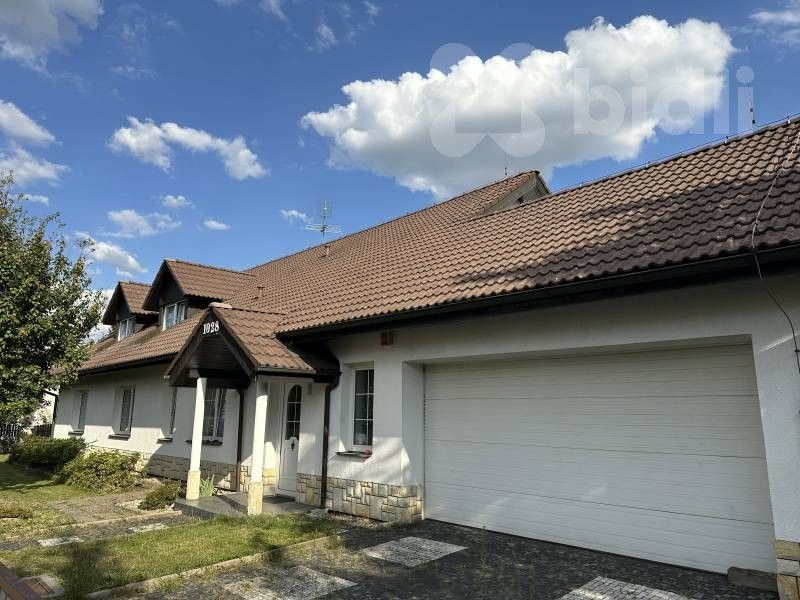 Rodinné domy, K. Hynka Máchy, Pečky, 353 m²