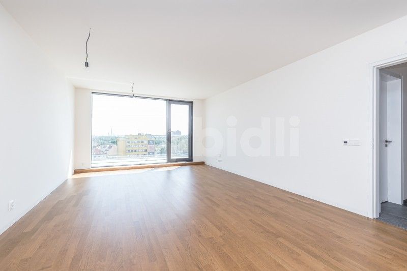 2+kk, Malešická, Praha, 114 m²