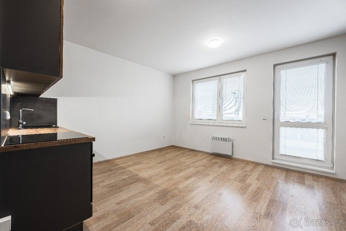 Pronájem byt 1+kk - Velké Meziříčí, 594 01, 30 m²