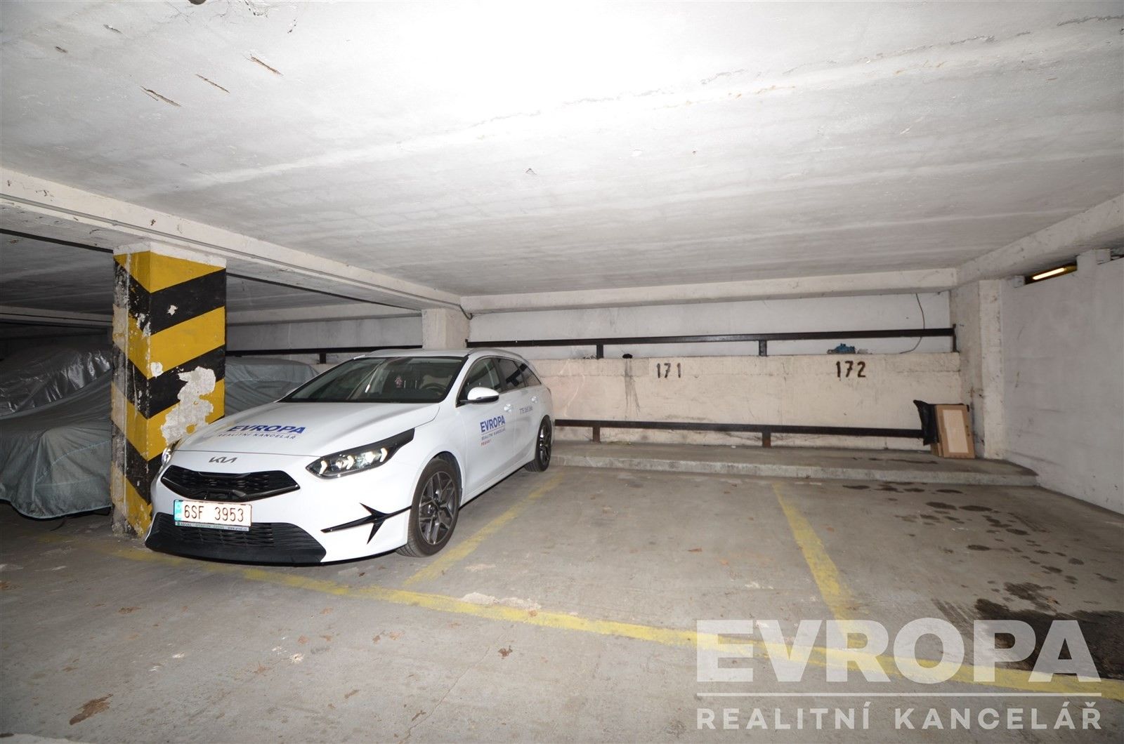 Ostatní, Štúrova, Praha, 14 m²