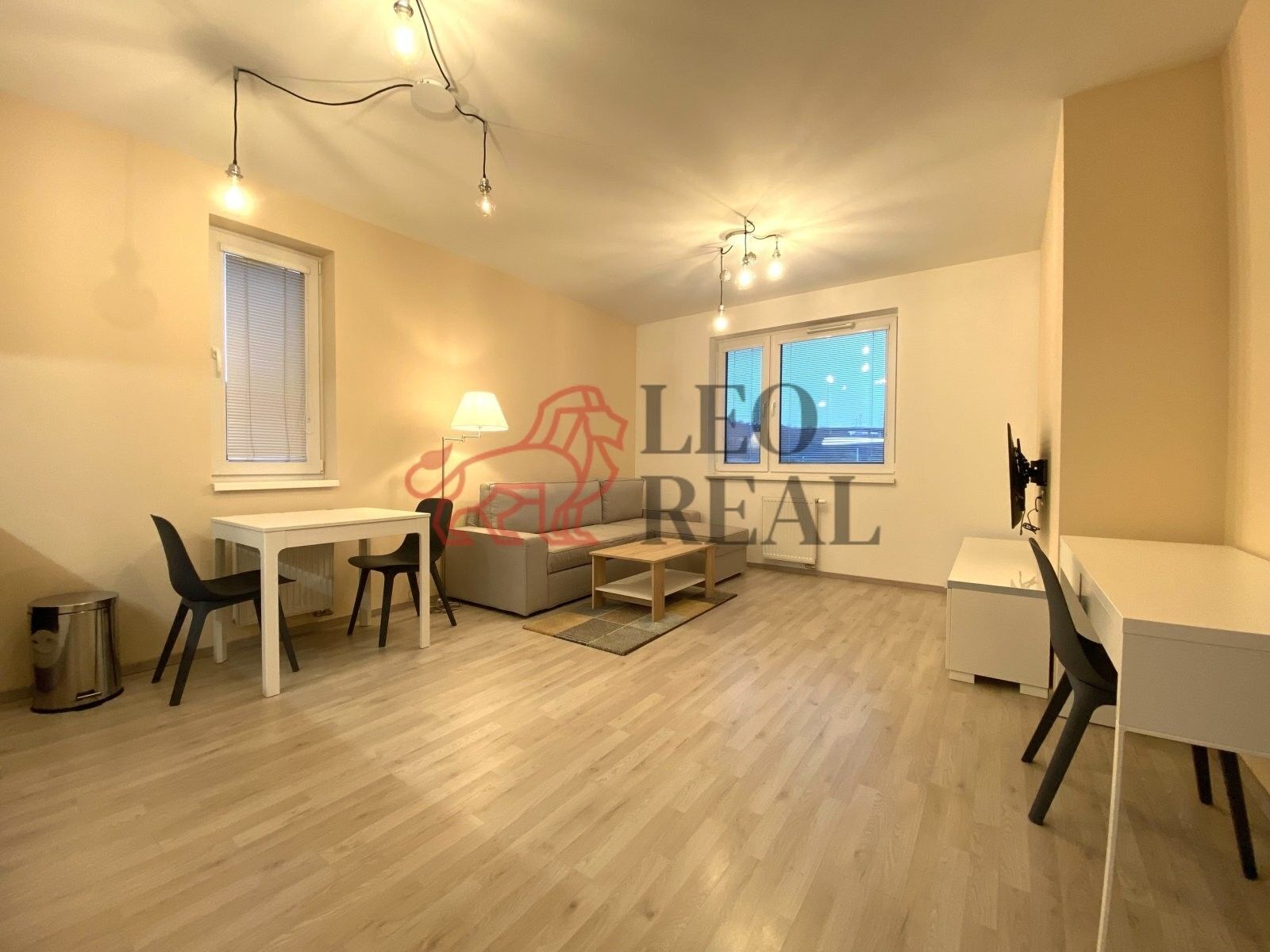 2+kk, Strnadových, Praha, 66 m²