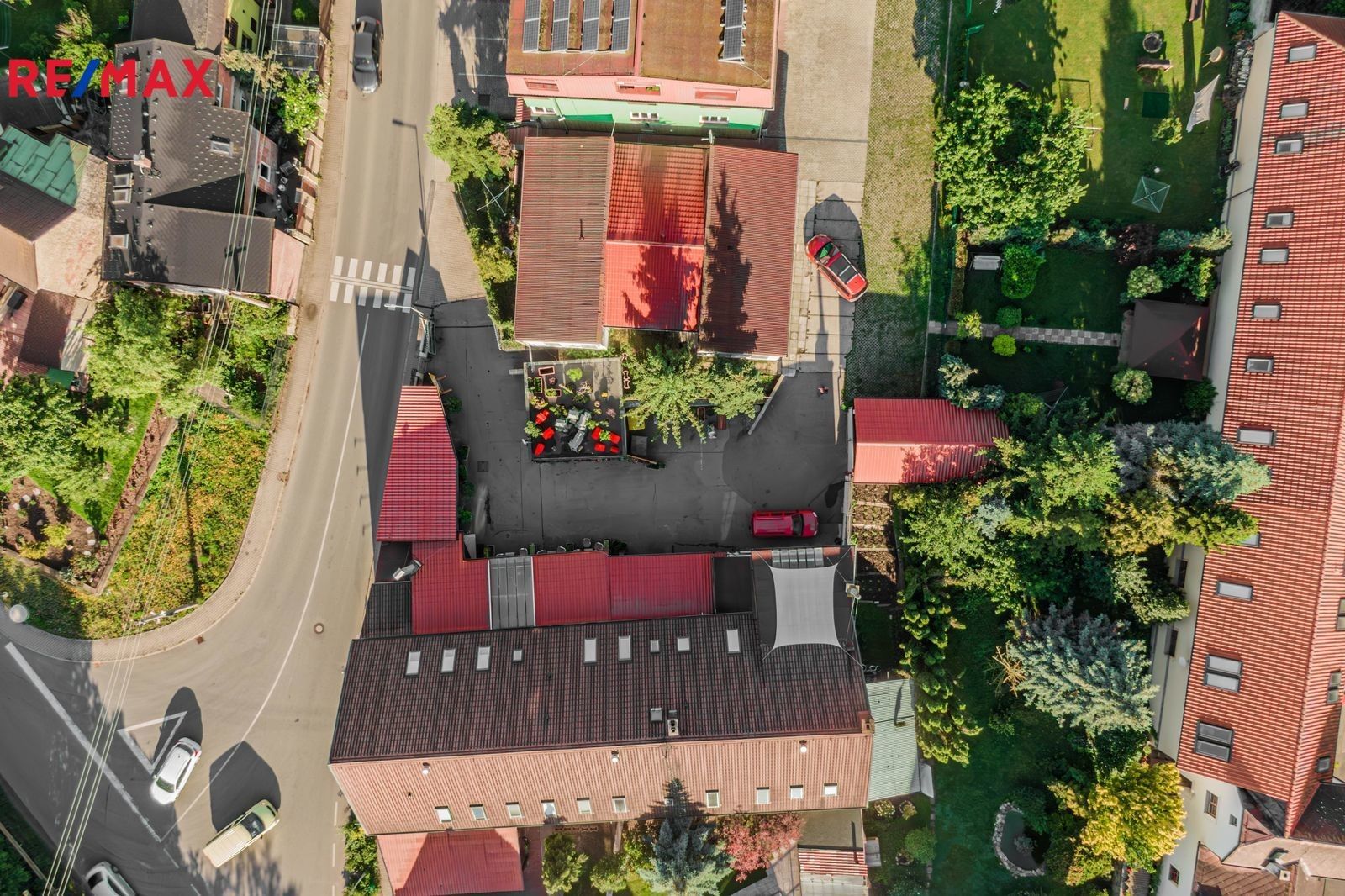 Pronájem restaurace - Náměstí 5. května, Jinočany, 250 m²