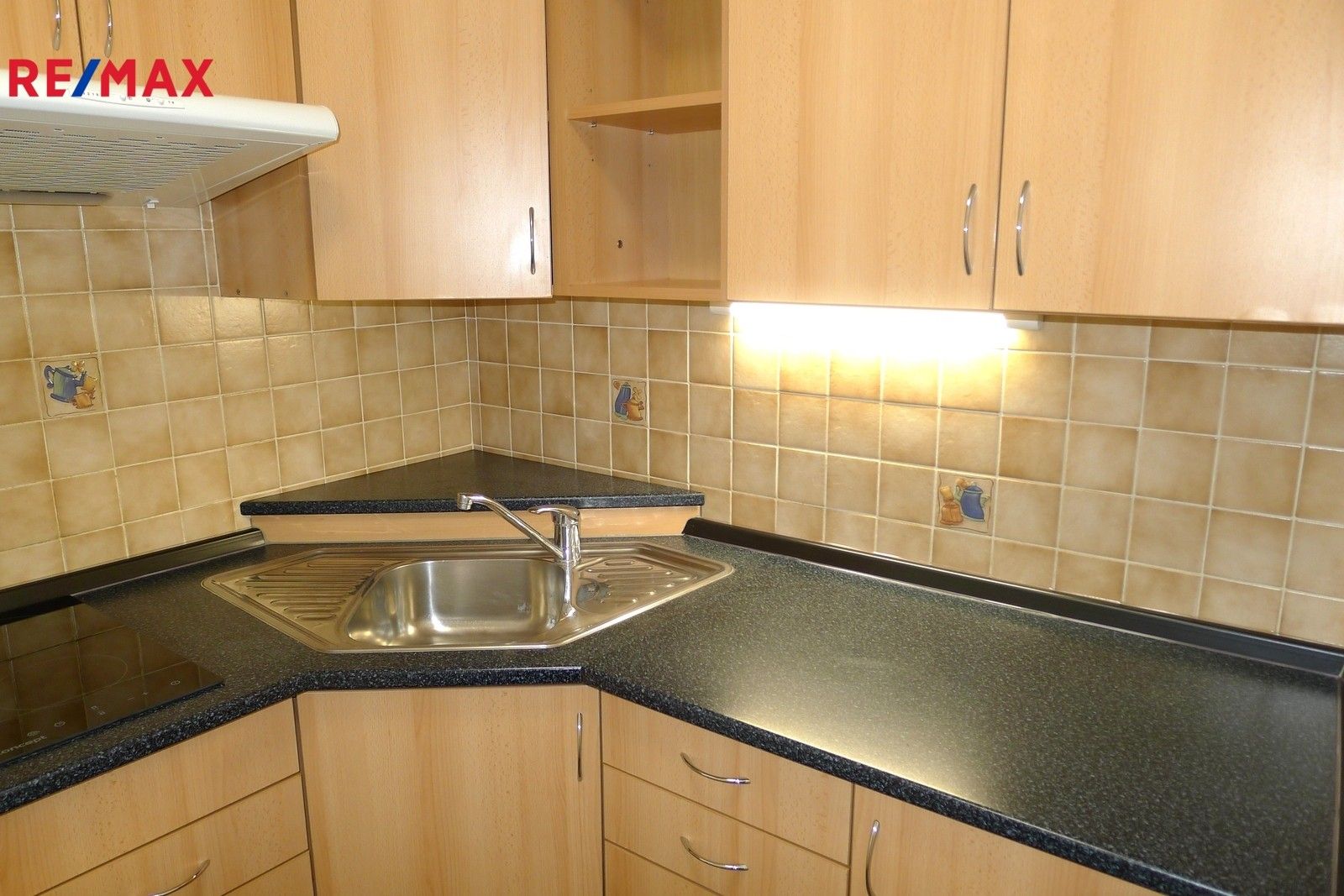 2+kk, Makovského, Praha, 40 m²