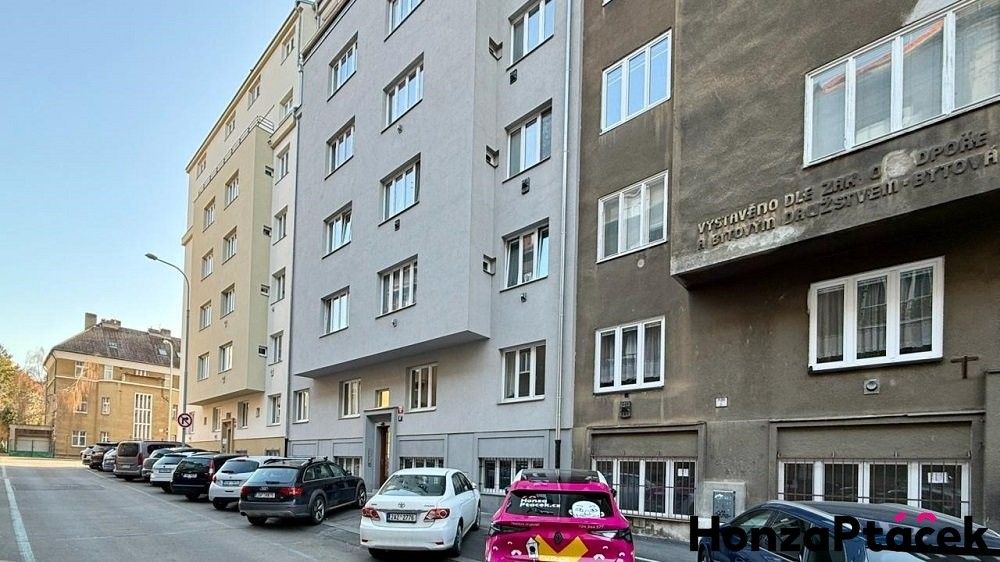 Prodej byt 1+1 - Viklefova, Praha, 39 m²