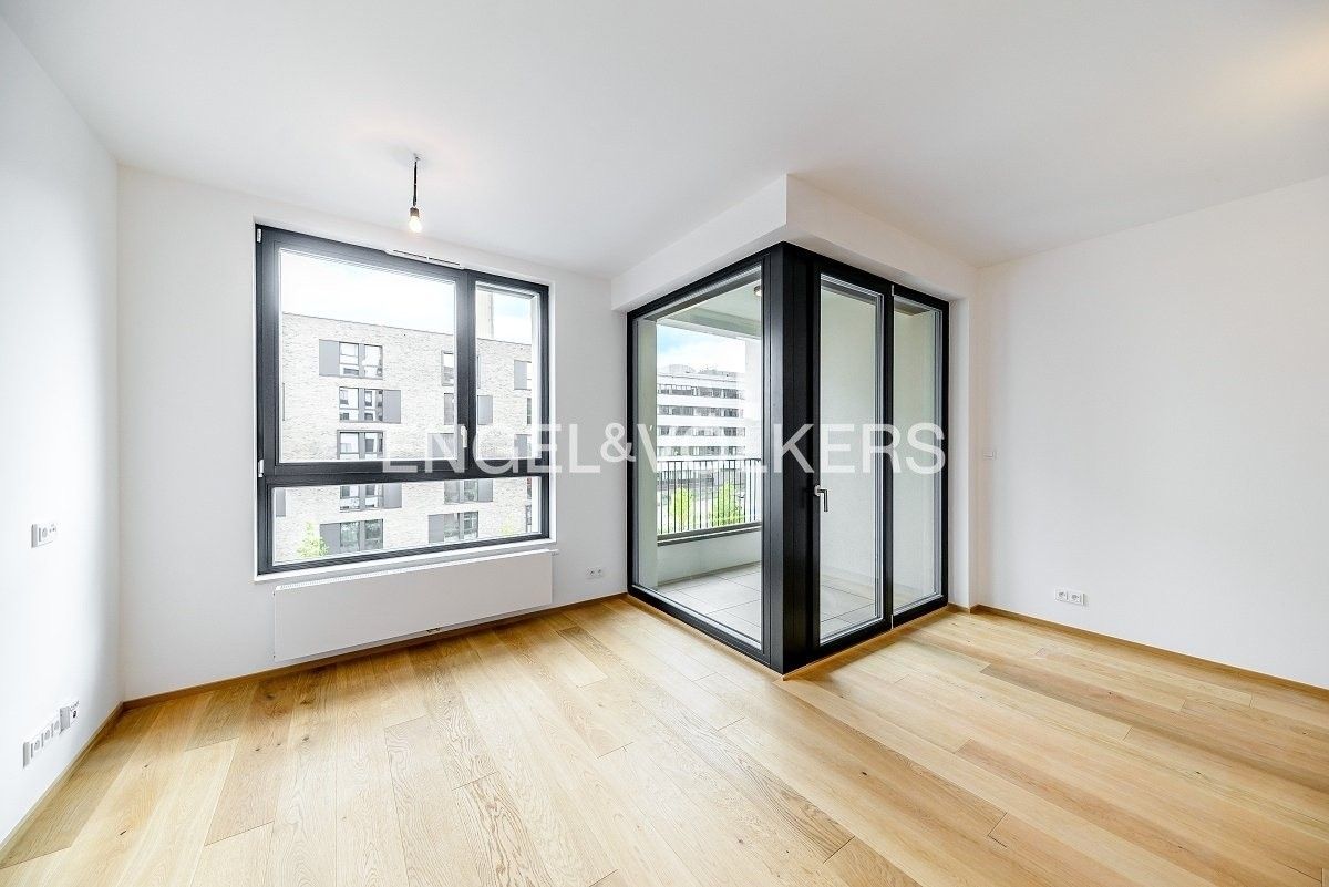 Pronájem byt 1+kk - Vladimíra Kobranova, Praha, 36 m²