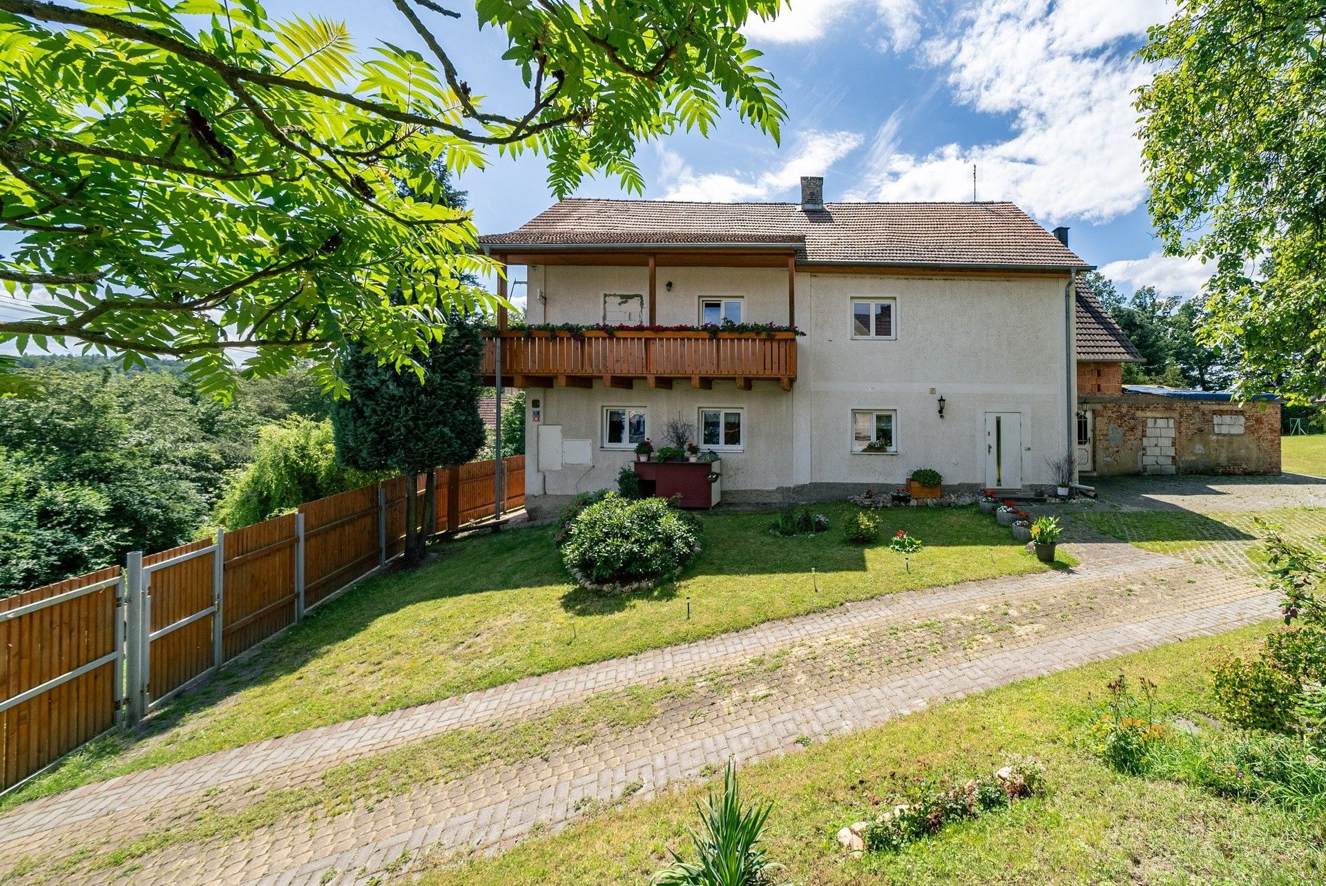 Prodej rodinný dům - U Přehrady, Cheb, 420 m²