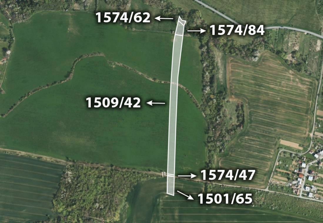 Prodej zemědělský pozemek - Medlovice, 16 735 m²