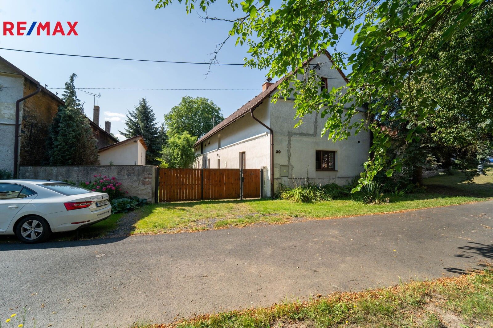 Prodej dům - Lošánky, Lošany, 250 m²