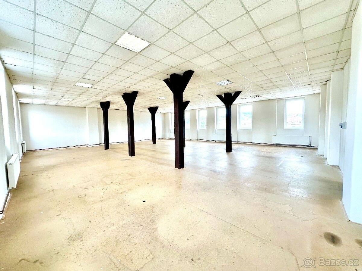 Sklady, Strančice, 251 63