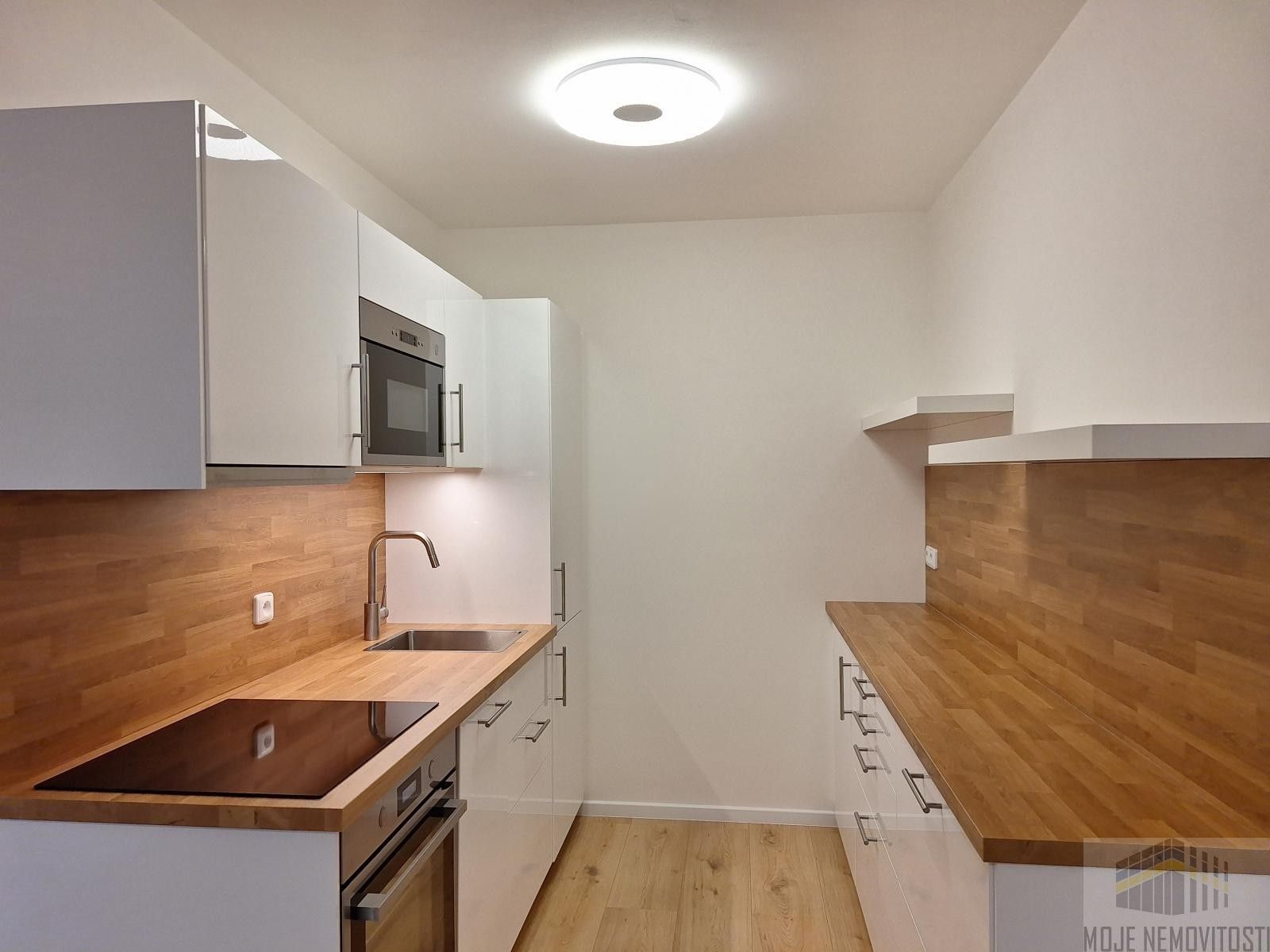 2+kk, Modrá, Praha, 43 m²