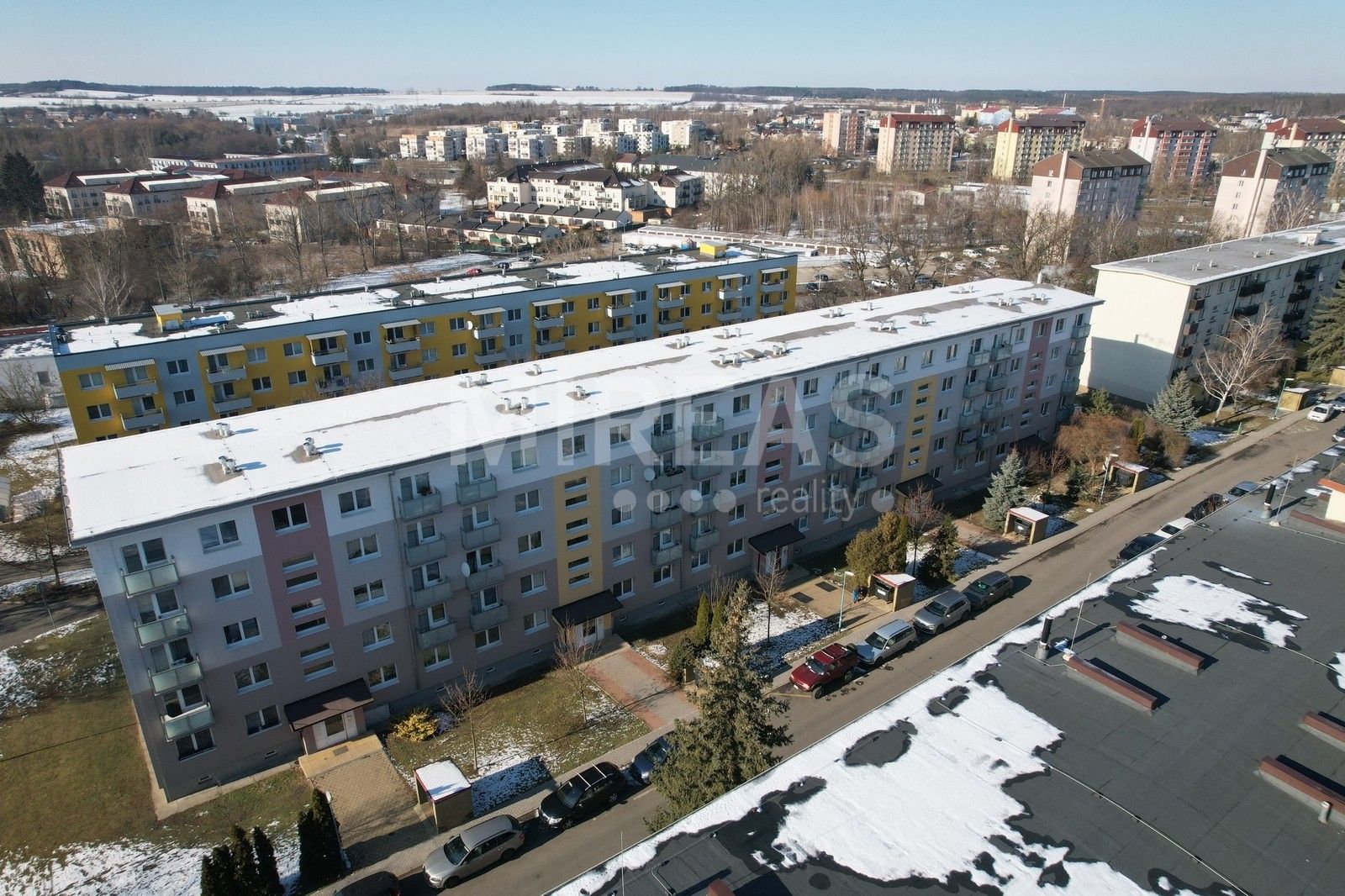 1+1, Spojovací, Milovice, 27 m²