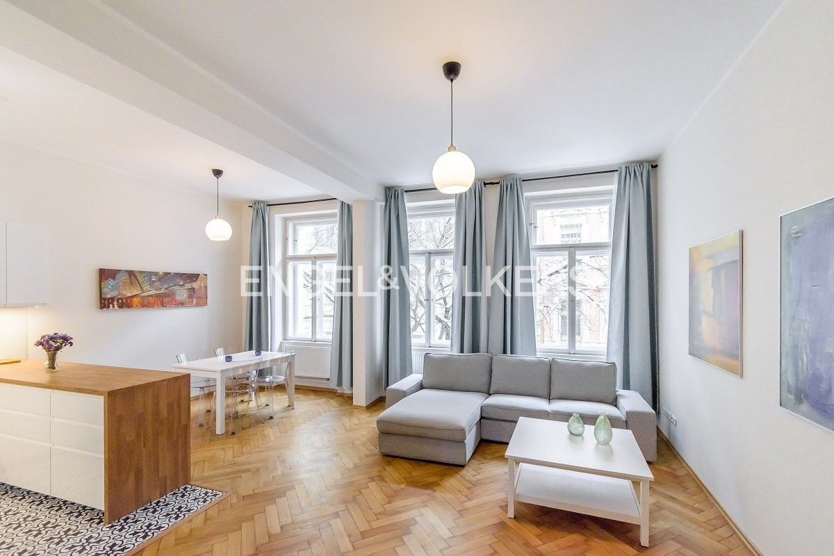 2+kk, Americká, Praha, 78 m²