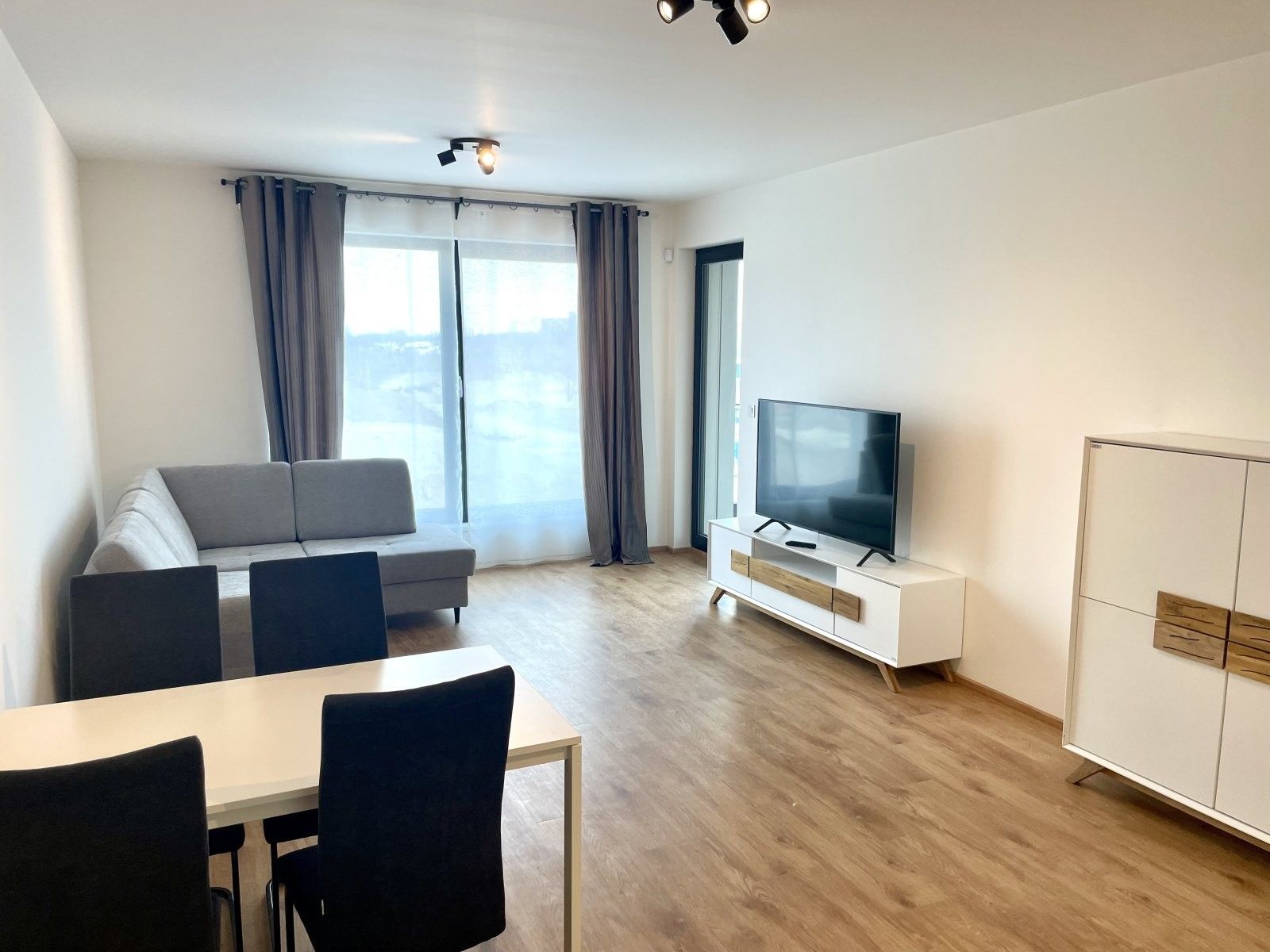 Pronájem byt 2+kk - Basilejské náměstí, Praha, 69 m²