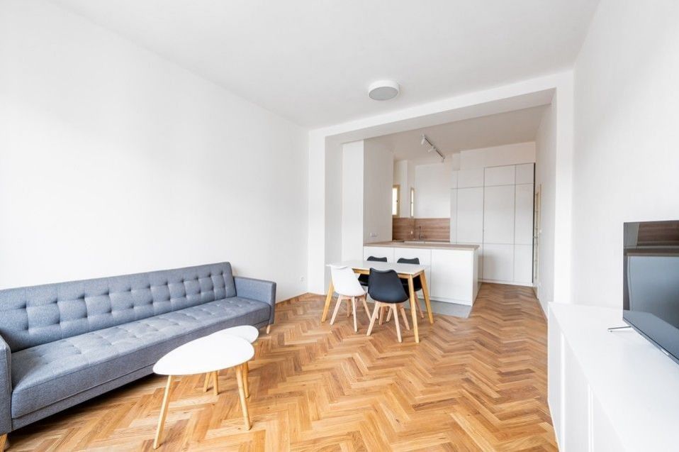 2+kk, Sokolovská, Praha, 69 m²