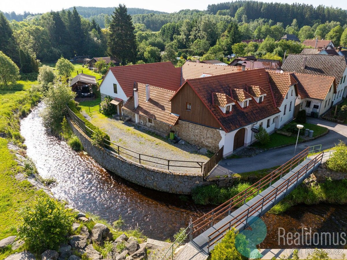 Prodej dům - Benešov nad Černou, 382 82, 295 m²