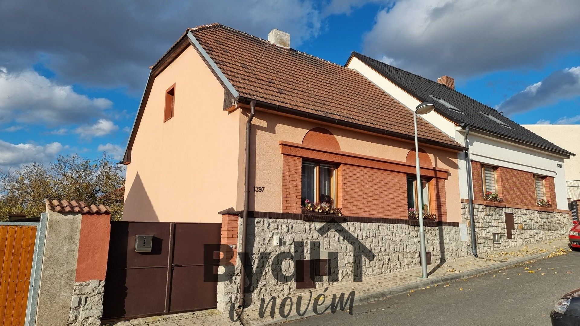 Prodej dům - Novopackého, Louny, 103 m²