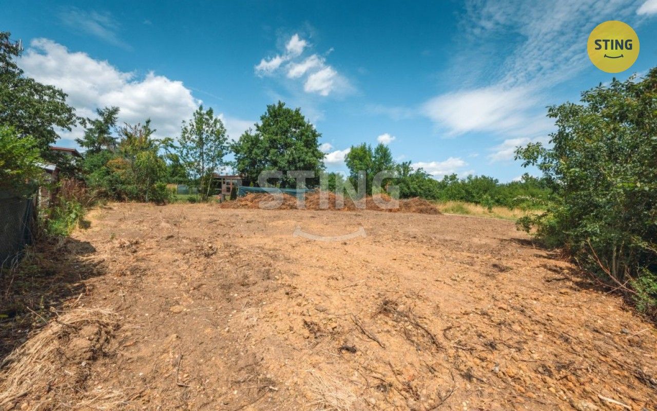 Pozemky pro bydlení, Sezemice, 552 m²