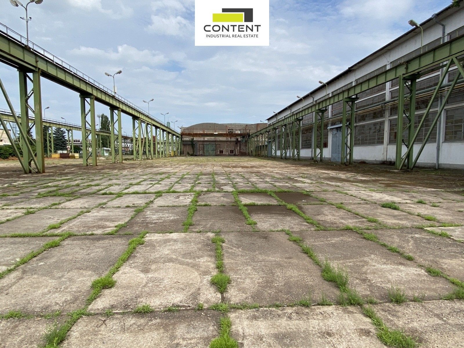 Komerční pozemky, Pražská třída, Hradec Králové, 2 000 m²