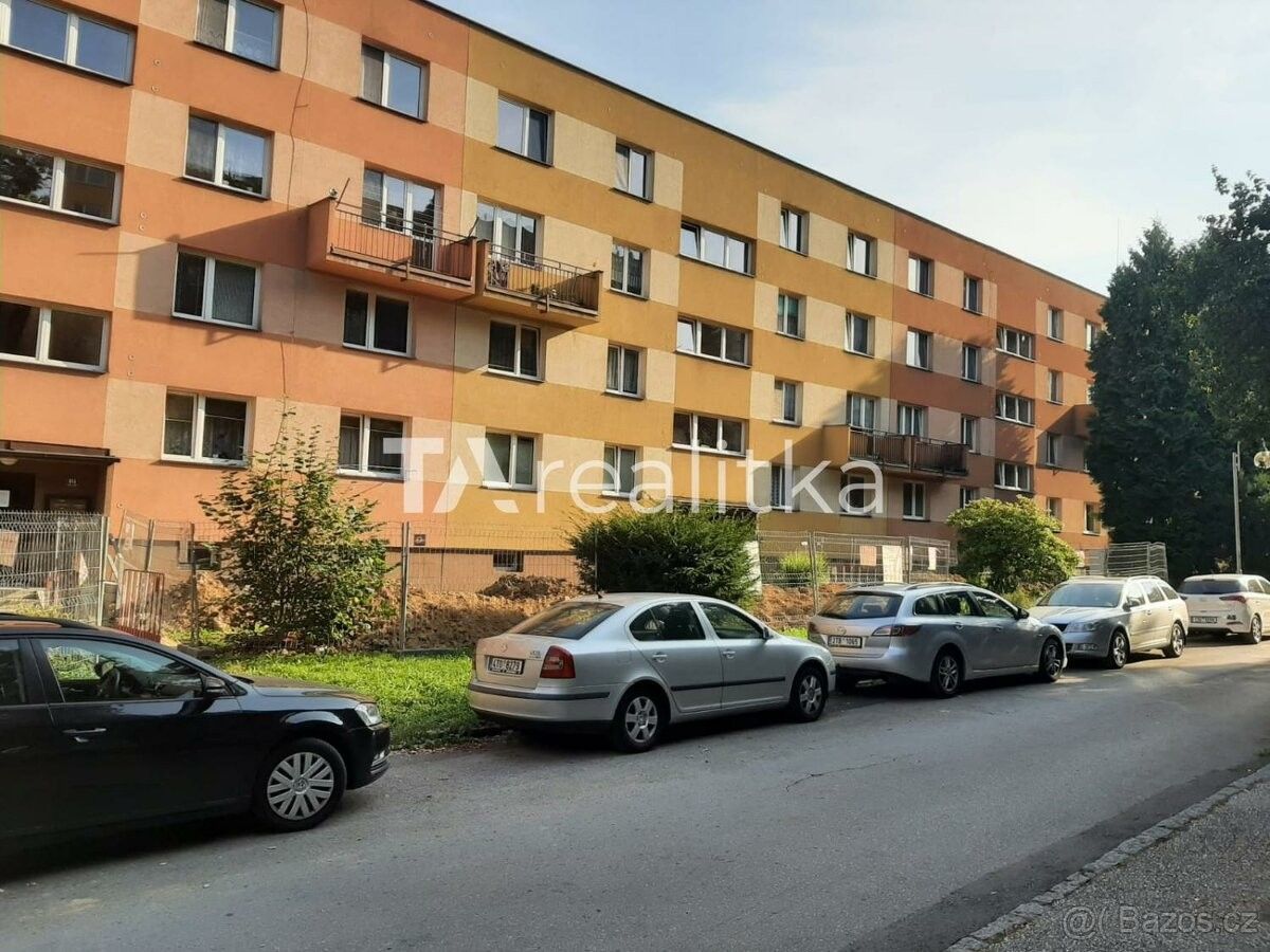 1+1, Orlová, 735 14, 37 m²