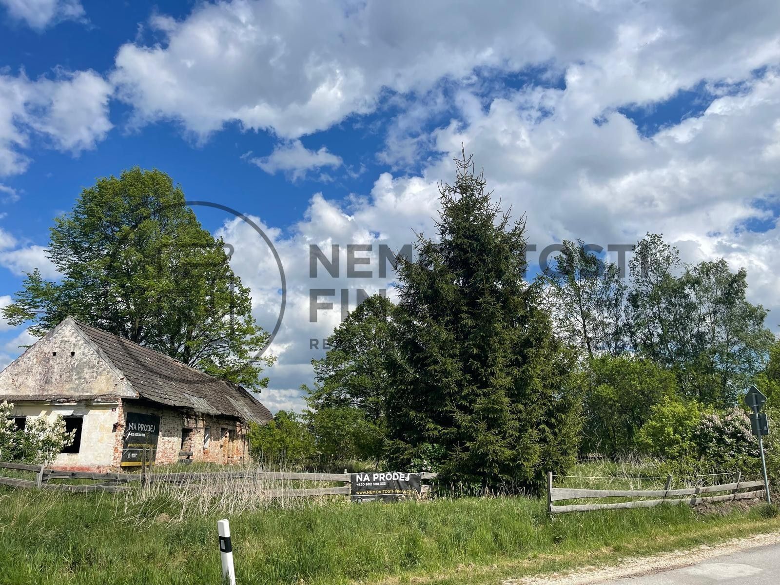 Rodinné domy, Ponědrážka, 657 m²