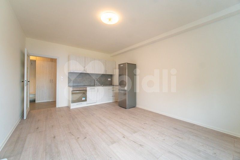 2+kk, Toužimská, Praha, 47 m²