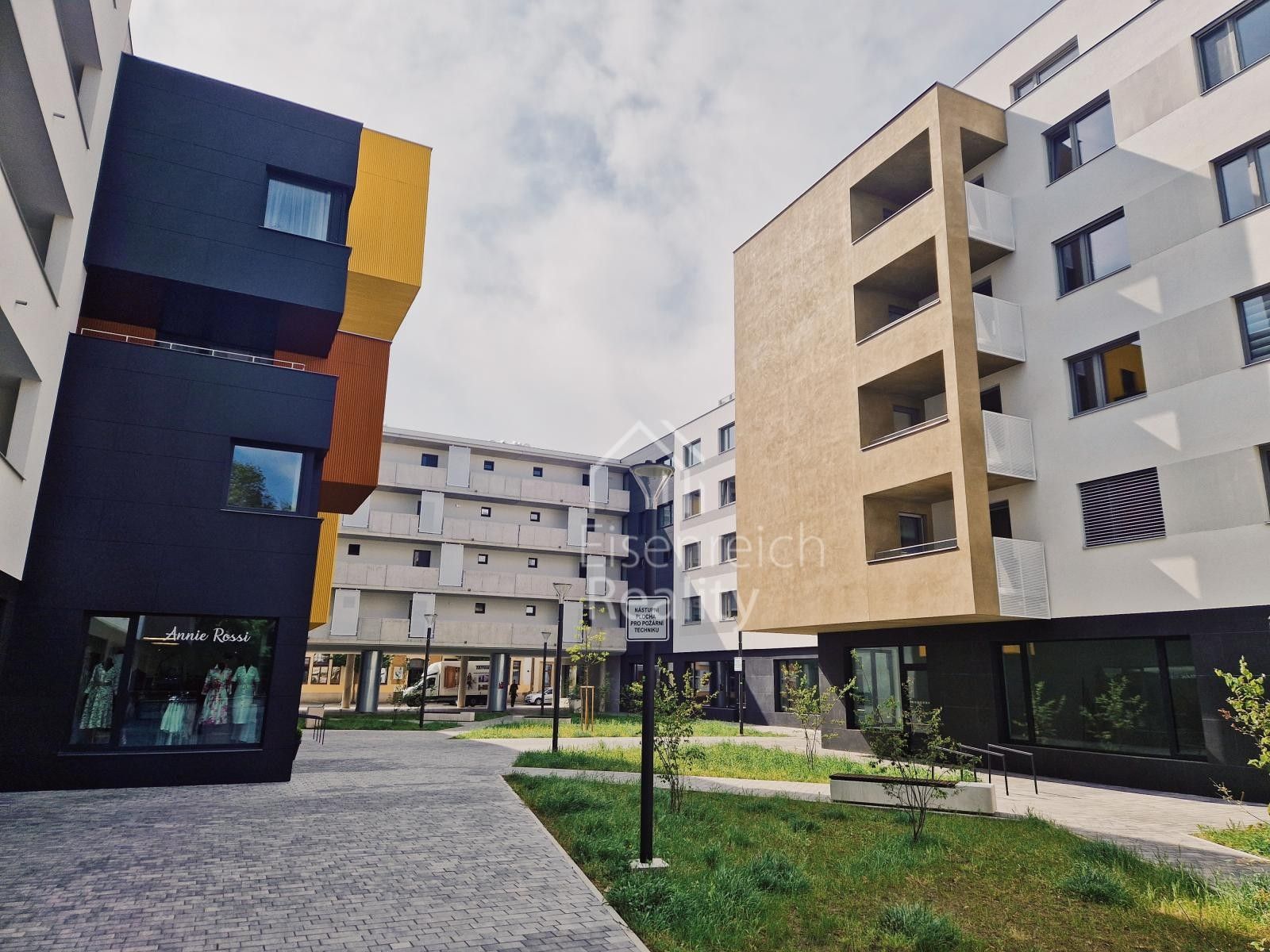 Ostatní, Smilova, Pardubice, 15 m²