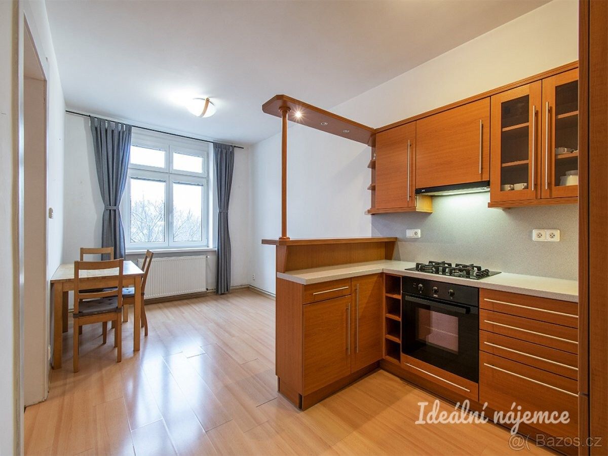 2+kk, Praha, 130 00, 50 m²