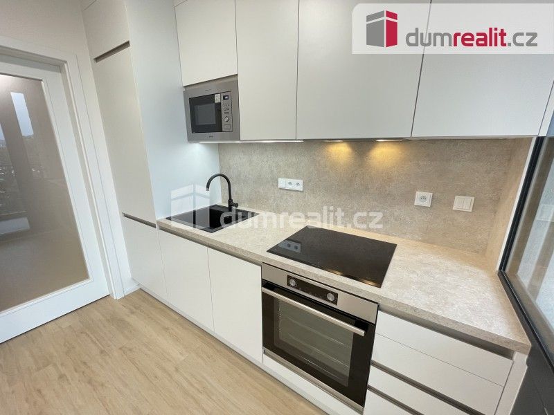 Pronájem byt 1+kk - U Lihovaru,Praha 5, 32 m²