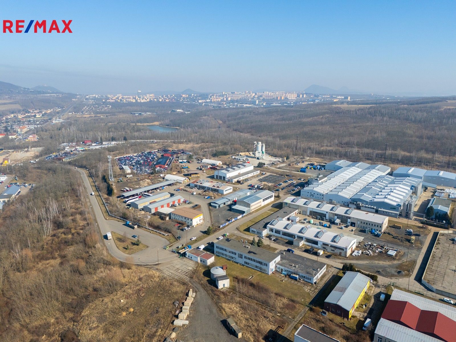 Pronájem obchodní prostory - Most, 1 m²