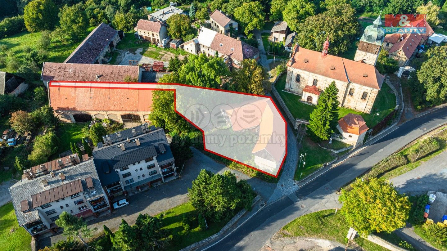 Prodej rodinný dům - Skalsko, 830 m²