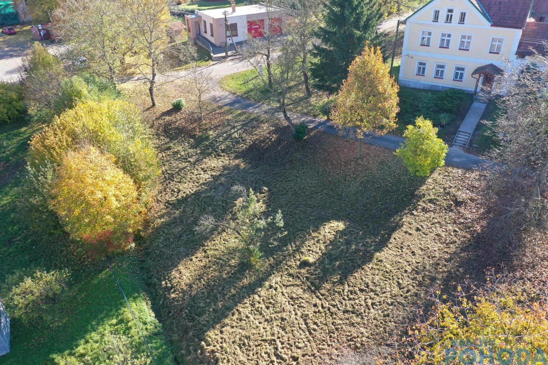 Pozemky pro bydlení, Příluka, 805 m²