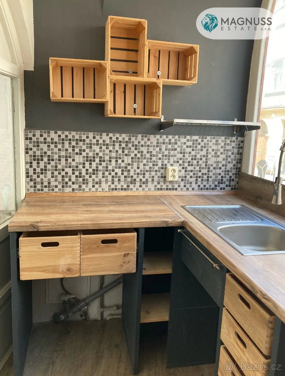 Obchodní prostory, Olomouc, 779 00