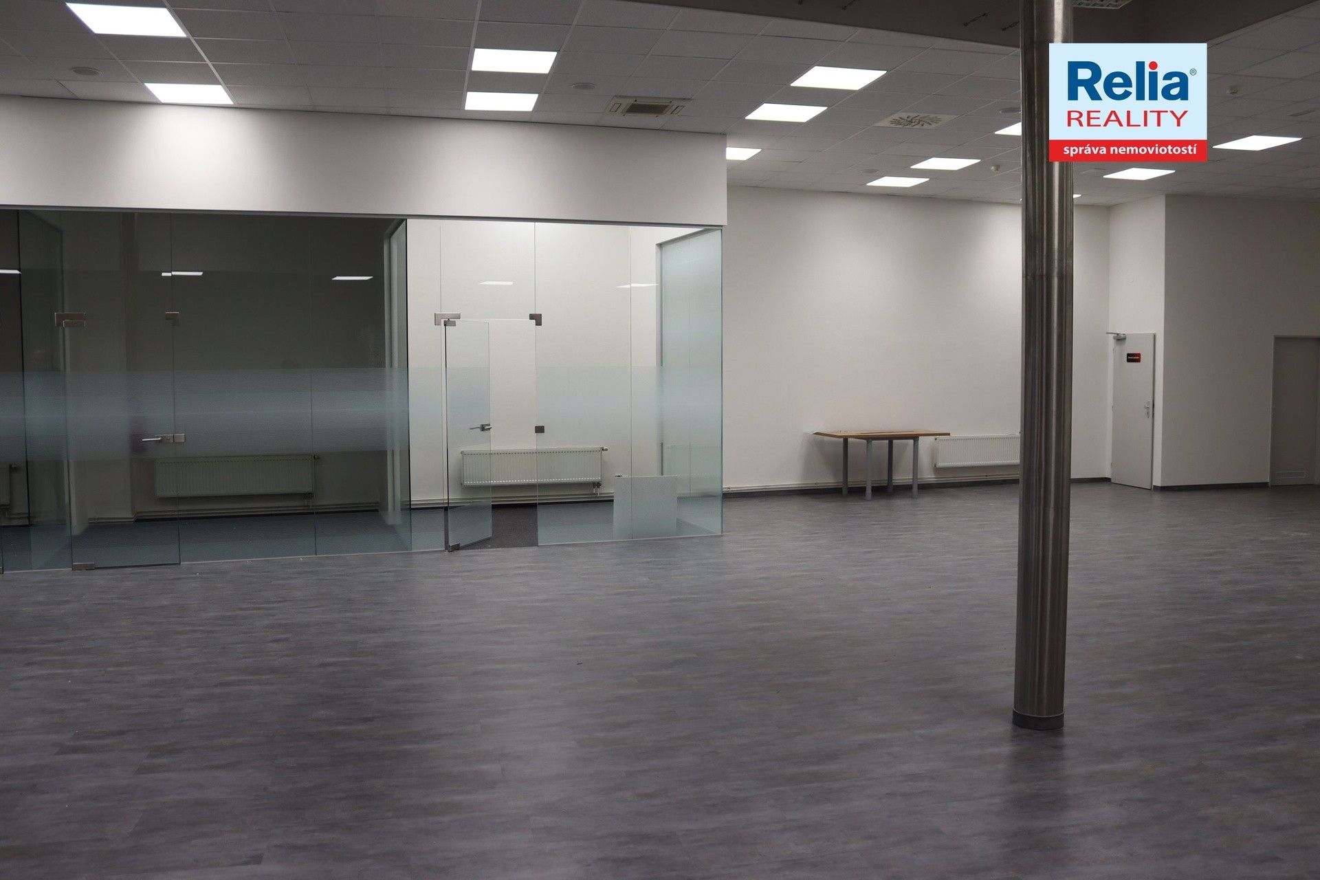 Pronájem obchodní prostory - nám. Soukenné, Liberec, 277 m²