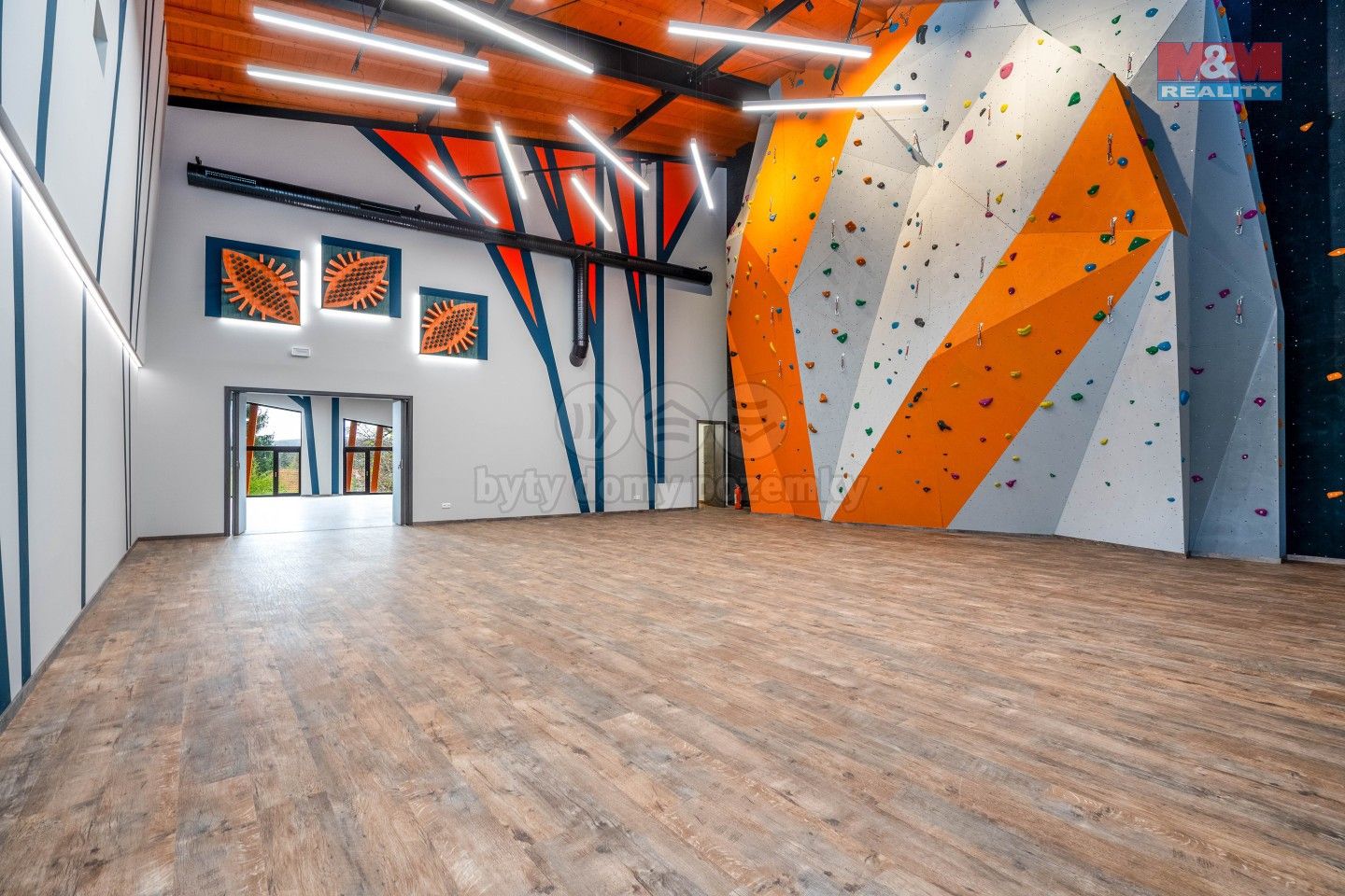 Obchodní prostory, Okrouhlo, 1 076 m²